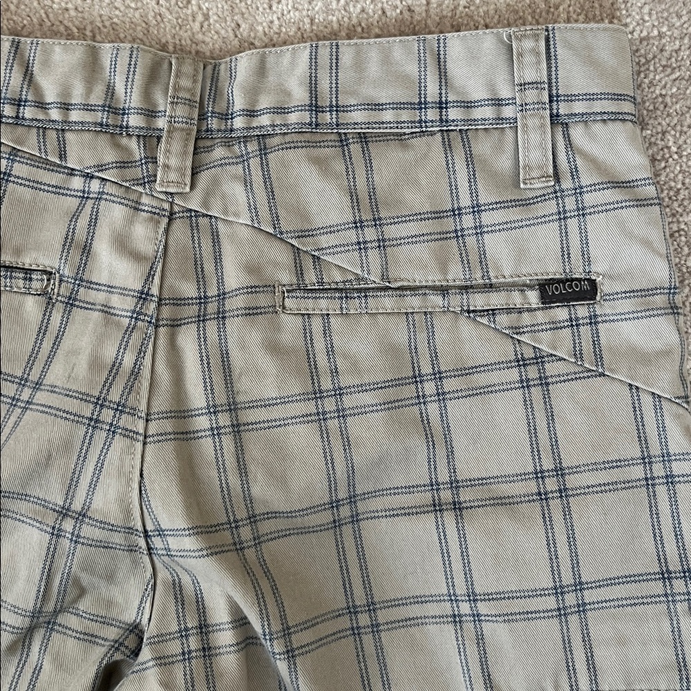 Volcom boy shorts - Picture 5 of 7